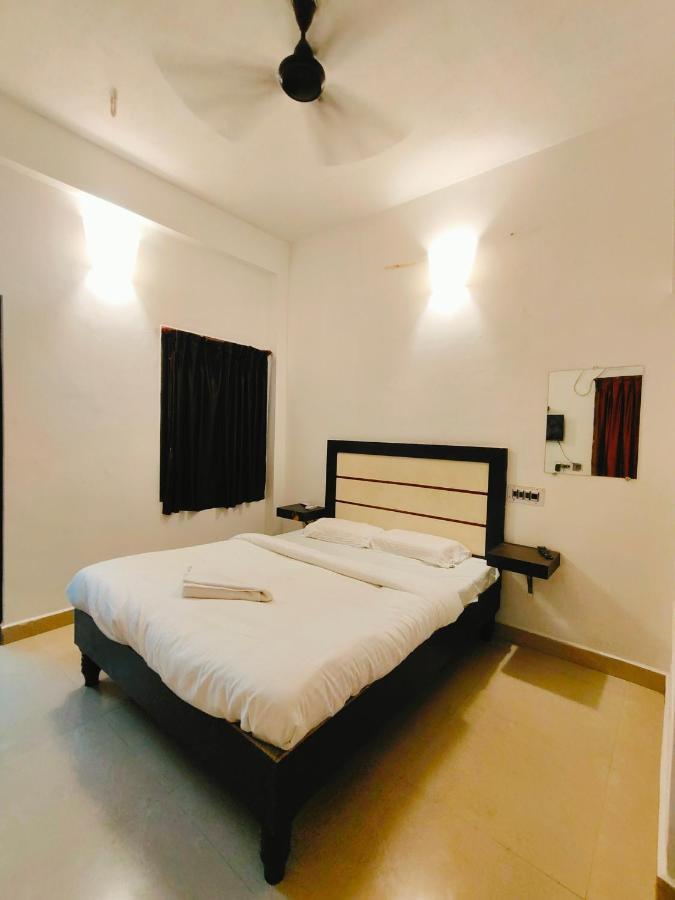 Hotel La Dreamy Residency à Pondichéry Extérieur photo